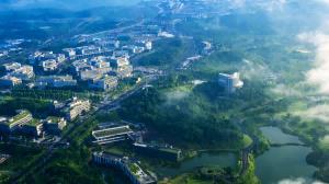 明月湖塑城、聚人加快打造产业创新高地与新质生产力策源地(图1)