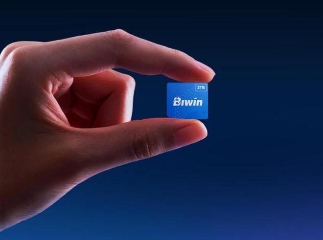方寸之间的旗舰存储性能佰维推出新形态MiniSSDCL100(图1)