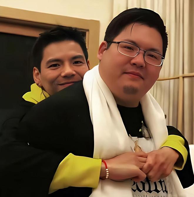 向佑近照瘦到不敢认向太后悔惯坏小儿子打人入狱生活纸醉金迷(图5)